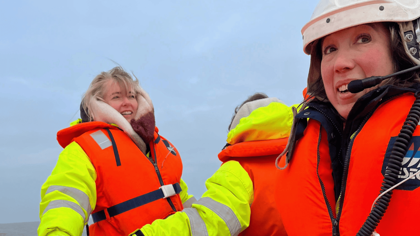 Samen met andere leden van JCI Kennemerland kregen we een rondleiding, ook op zee.